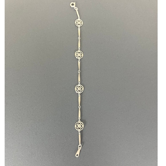 Avon Jewelry - Vintage Avon Flowerlace Bracelet Silver Tone Floral Medallion 6.5" Art Deco